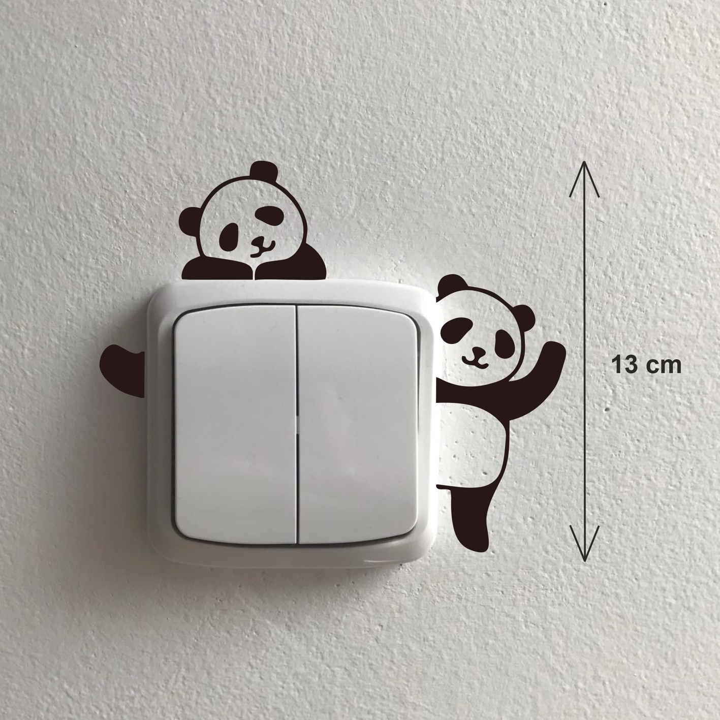 Pandy samolepka okolo vypínače